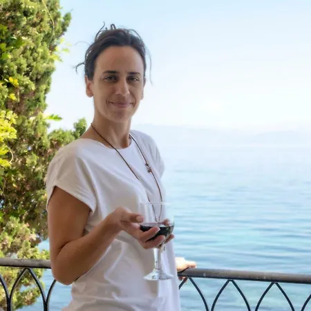 T8 On The Бенитсес